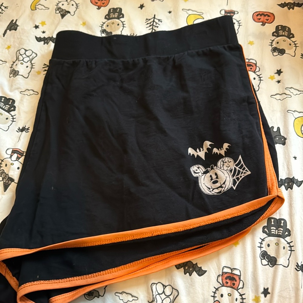 ~athletic Mickey spooky shorts